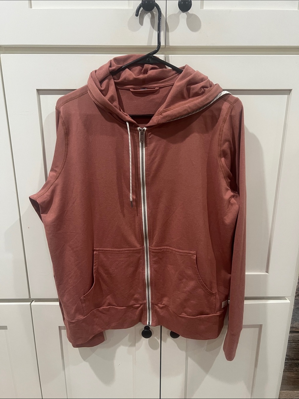 Vuori Zip-Up Hooded Jacket in Dusty Rose size L
